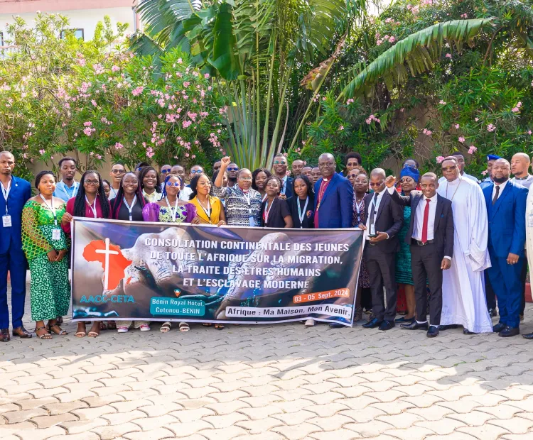 Group photo of the participants 